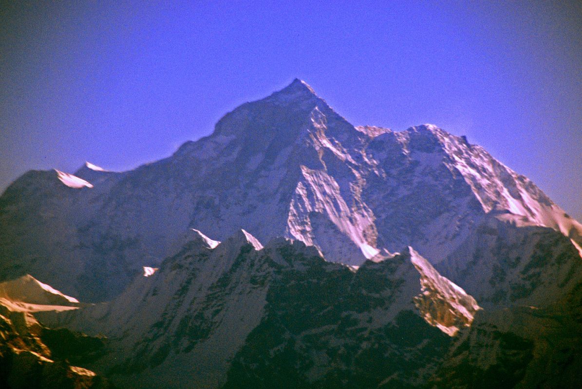 Kathmandu Mountain Flight 09-1 Makalu